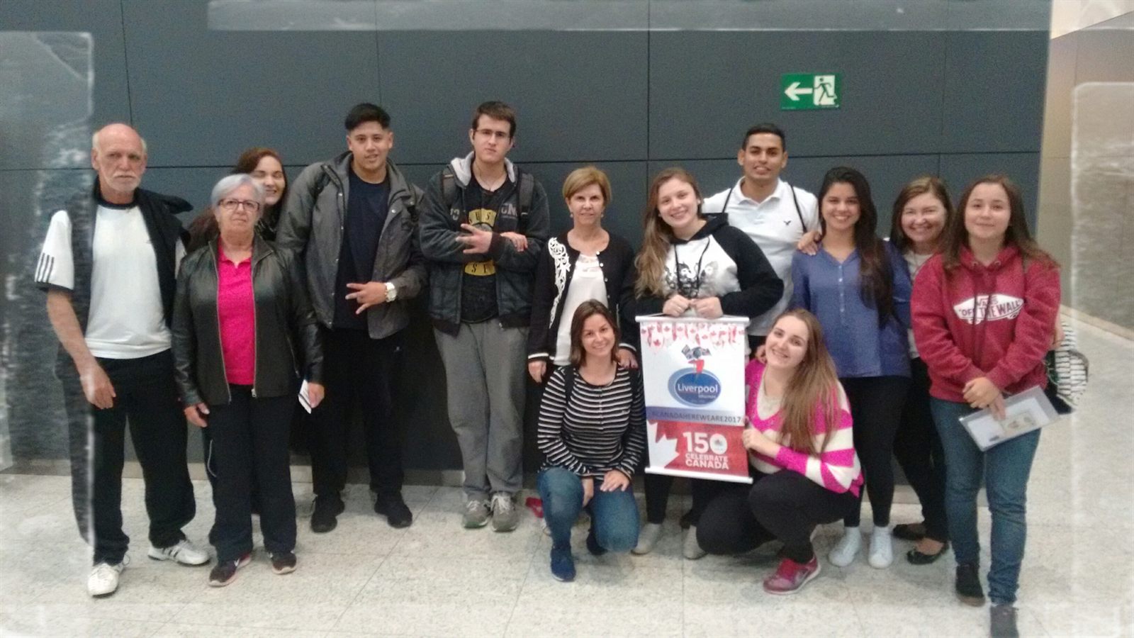 Alunos da Liverpool Idiomas explorando Toronto durante o intercâmbio internacional